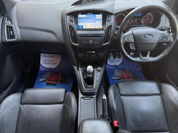 Ford Focus 2.0T EcoBoost ST-3 Euro 6 (s/s) 5dr
