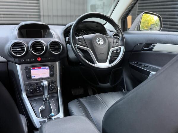 Vauxhall Antara 2.2 CDTi SE Auto 4WD Euro 5 5dr (SNav) - Image 2
