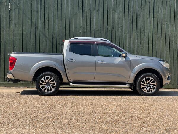 Nissan Navara 2.3 dCi Tekna 4WD Euro 6 (s/s) 4dr at 10th