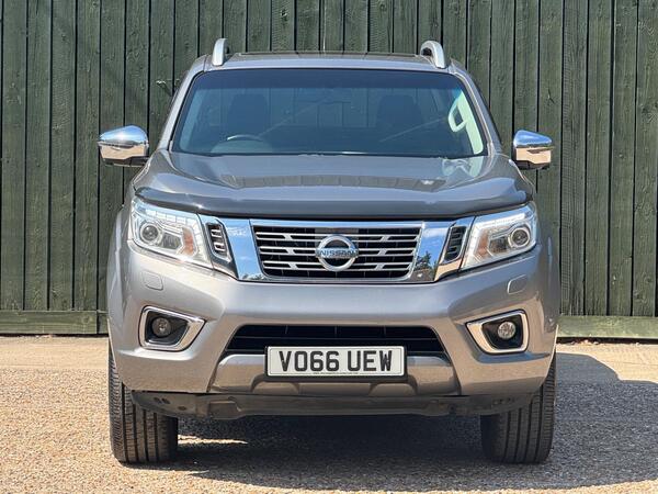 Nissan Navara 2.3 dCi Tekna 4WD Euro 6 (s/s) 4dr at 5th