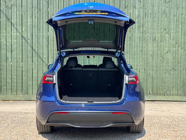 Tesla Model Y (Dual Motor) Long Range Auto 4WDE 5dr