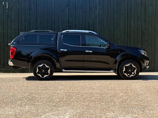 Nissan Navara 2.3 dCi Tekna 4WD Euro 6 (s/s) 4dr at 18th