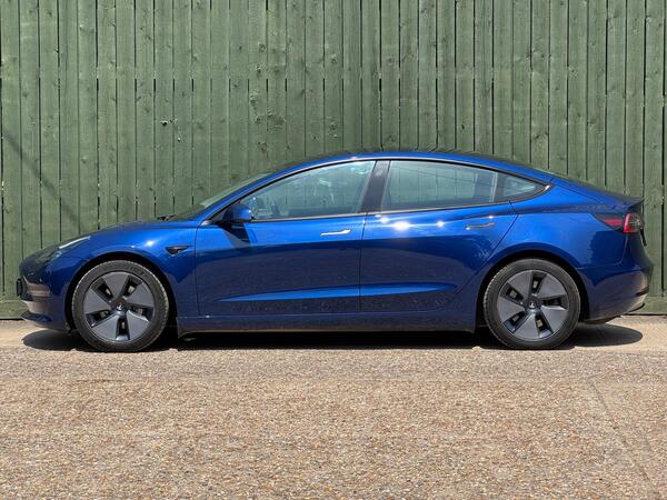 Tesla Model 3 (Dual Motor) Long Range Auto 4WDE 4dr