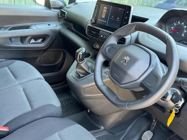 Peugeot Partner 1.5 BlueHDi 1000 Professional Standard Panel Van SWB Euro 6 5dr at 2th