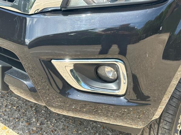 Nissan Navara 2.3 dCi Tekna 4WD Euro 6 (s/s) 4dr at 28th