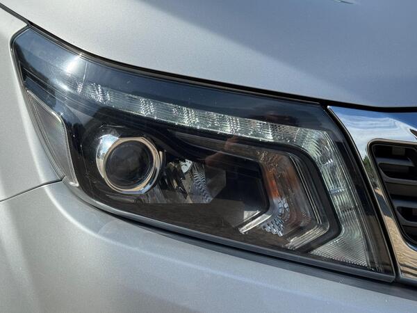 Nissan Navara 2.3 dCi Tekna Auto 4WD Euro 6 4dr at 47th