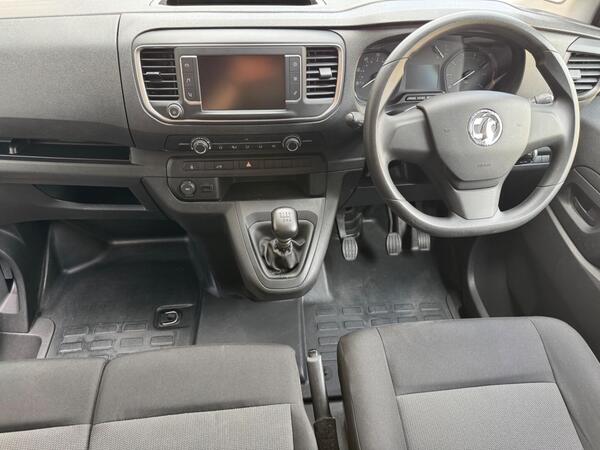 Vauxhall Vivaro 2.0 Turbo D 3100 Pro L2 H1 Euro 6 (s/s) 6dr at 18th