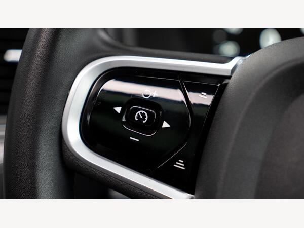 VOLVO XC90 R-DESIGN B5 MHEV AWD AUTO - Image 28