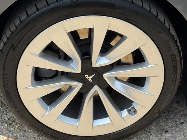 Tesla Model 3 (Dual Motor) Long Range Auto 4WDE 4dr at 25th