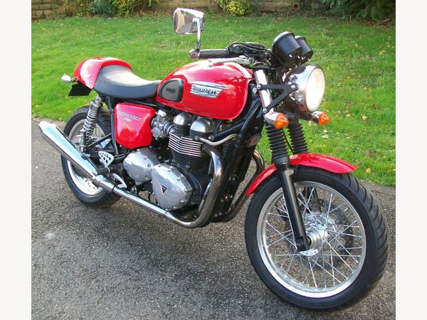 Triumph Thruxton 900 bikes for sale AutoTrader Bikes