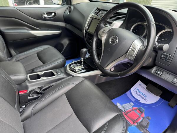 Nissan Navara 2.3 dCi N-Guard Auto 4WD Euro 6 4dr