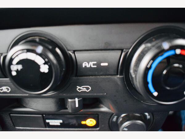 2023(73) Isuzu D-Max Pickup 1.9 TD Utility Diff Lock 4WD Euro 6 (s/s) 4dr