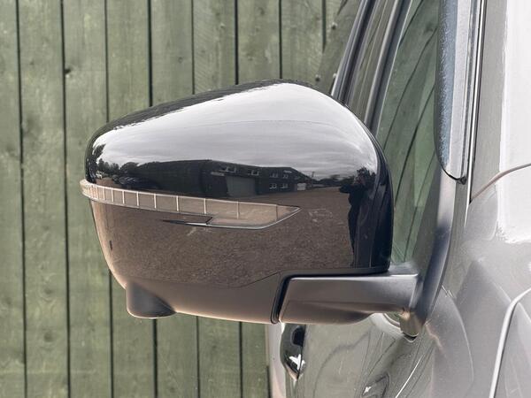 Nissan Navara 2.3 dCi N-Guard Pickup Double Cab 4dr Diesel Auto 4WD Euro 6 (190 ps)