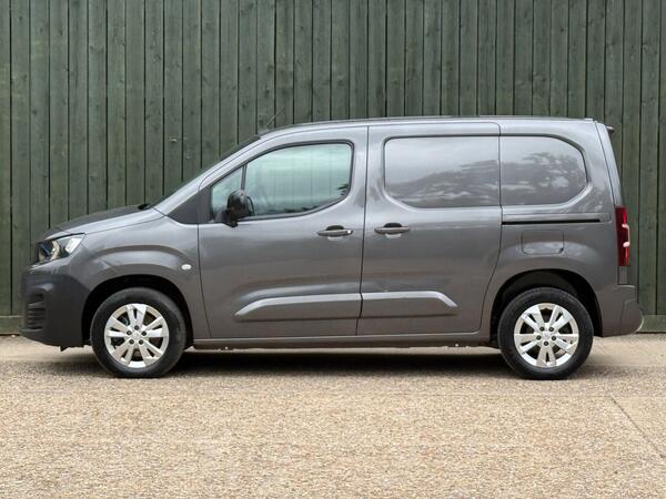 Peugeot Partner 1.5 BlueHDi 1000 Asphalt Standard Panel Van SWB Euro 6 5dr at 12th