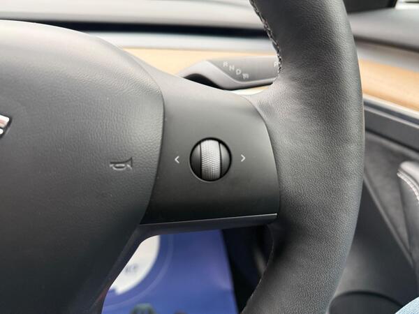 Tesla Model 3 (Dual Motor) Long Range Auto 4WDE 4dr at 38th