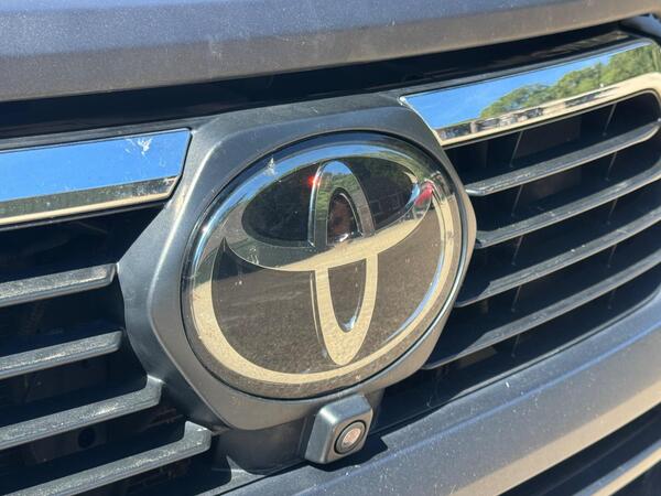 Toyota Hilux 2.8 D-4D Invincible X Auto 4WD Euro 6 (s/s) 4dr at 52th