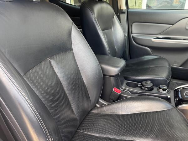 Mitsubishi L200 2.4 DI-D DC Warrior Auto 4WD Euro 6 4dr