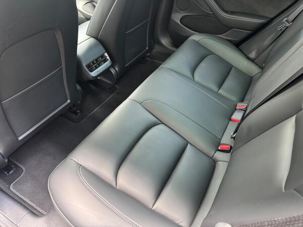 Tesla Model 3 (Dual Motor) Long Range Auto 4WDE 4dr