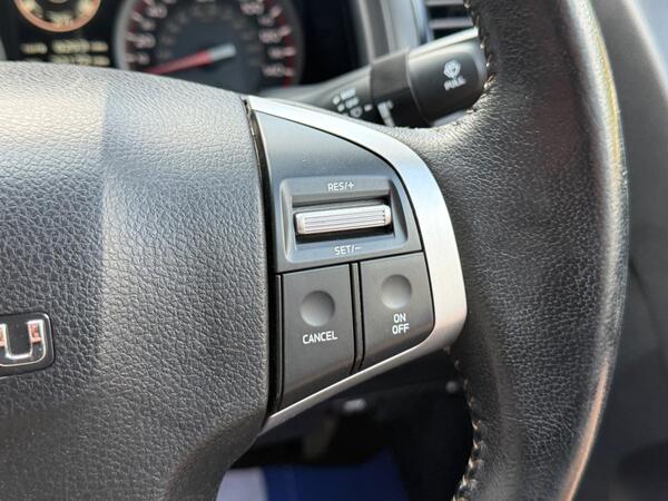 Isuzu D-Max 1.9 TD Blade Auto 4WD Euro 6 4dr at 29th
