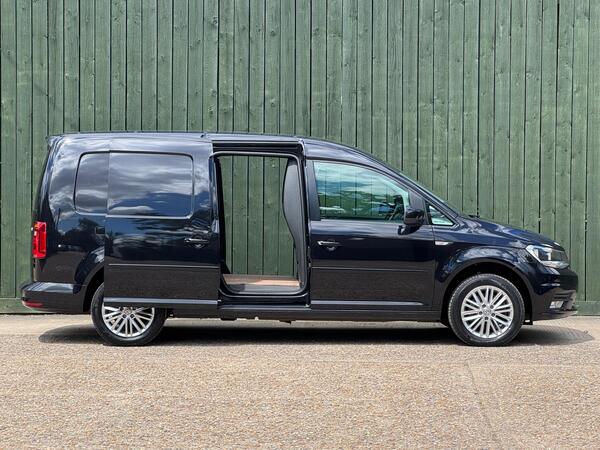 Volkswagen Caddy Maxi 2.0 TDI C20 BlueMotion Tech Highline LWB Euro 6 (s/s) 6dr at 12th