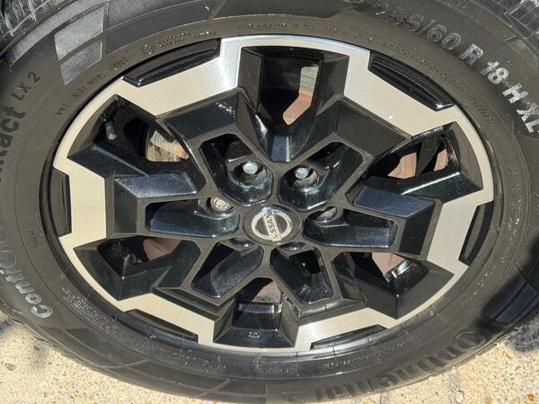 Nissan Navara 2.3 dCi Tekna 4WD Euro 6 (s/s) 4dr