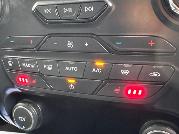 Ford Ranger 2.0 EcoBlue Wildtrak Auto 4WD Euro 6 (s/s) 4dr at 36th