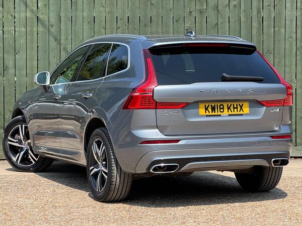 Volvo XC60 2.0 D4 R-Design Auto AWD Euro 6 (s/s) 5dr at 9th