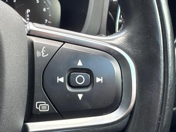 Volvo XC60 2.0 T4 Edition Auto Euro 6 (s/s) 5dr at 31th