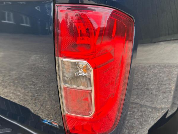 Nissan Navara 2.3 dCi Tekna 4WD Euro 6 (s/s) 4dr