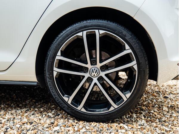 VOLKSWAGEN GOLF GTD S-A - Image 13