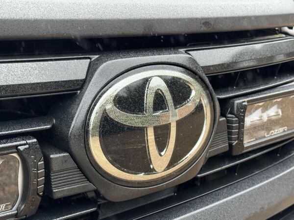 Toyota Hilux 2.8 D-4D Invincible X Auto 4WD Euro 6 (s/s) 4dr at 54th