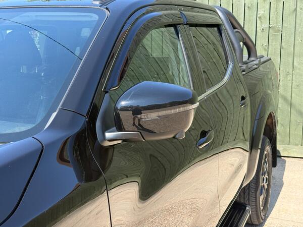 Nissan Navara 2.3 dCi N-Guard 4WD Euro 6 (s/s) 4dr at 40th