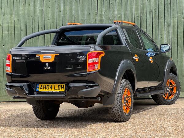 Mitsubishi L200 2.4 DI-D DC Barbarian SVP II Auto 4WD Euro 6 4dr at 17th