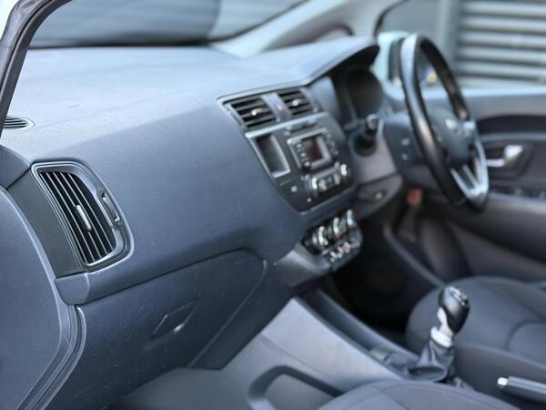 Kia Rio 1.1 CRDi EcoDynamics VR7 Euro 5 (s/s) 5dr - Image 3