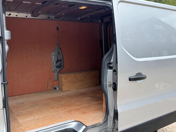 Renault Trafic 2.0 dCi Blue SL28 Sport L1 H1 Euro 6 (s/s) 5dr at 45th