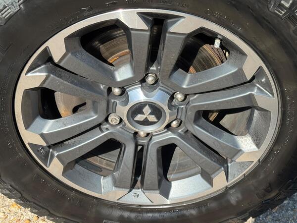 Mitsubishi L200 2.2 DI-D DC Warrior 4WD Euro 6 (s/s) 4dr