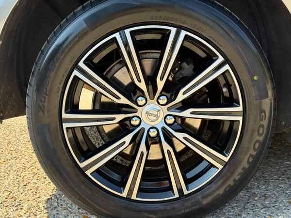 Volvo XC60 2.0 D5 PowerPulse Inscription Auto AWD Euro 6 (s/s) 5dr at 31th