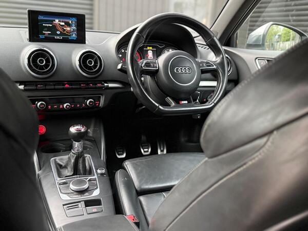 Audi S3 2.0 TFSI Sportback quattro Euro 6 (s/s) 5dr - Image 2