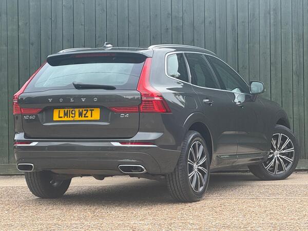 Volvo XC60 2.0 D4 Inscription Auto AWD Euro 6 (s/s) 5dr at 17th