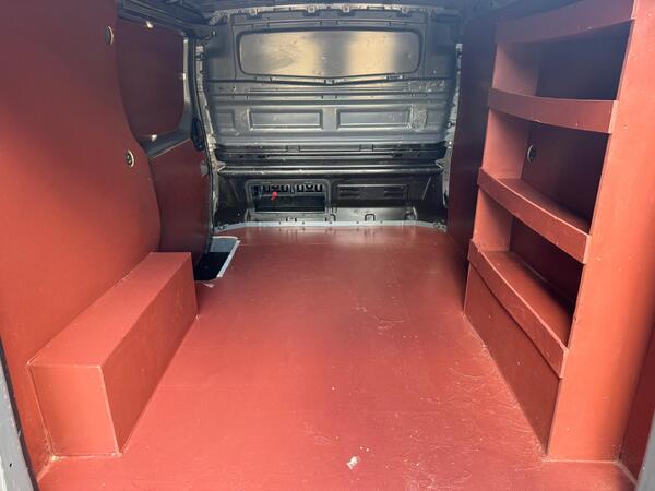 Renault Trafic 2.0 dCi ENERGY 28 Black Edition SWB Standard Roof Euro 6 (s/s) 5dr at 39th