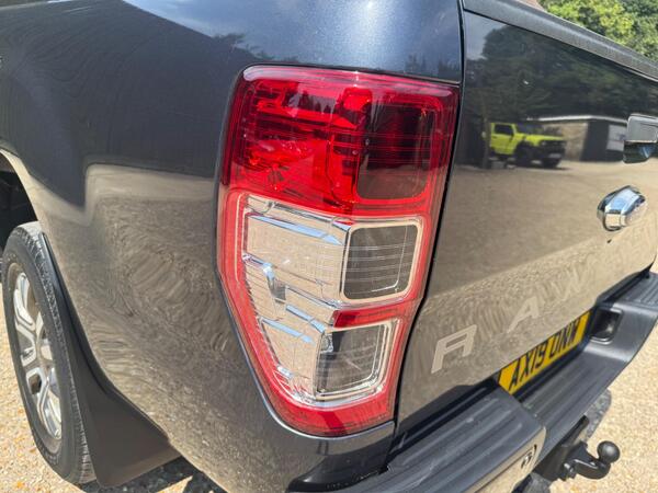 Ford Ranger 3.2 TDCi Wildtrak Auto 4WD Euro 5 4dr at 45th