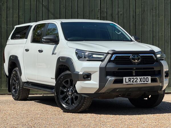 Toyota Hilux 2.8 D-4D Invincible X Auto 4WD Euro 6 (s/s) 4dr at 0th