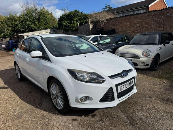 FORD FOCUS 1.0T ECOBOOST ZETEC EURO 5 S S 5DR 2,990 MANUAL 2013 91,000...