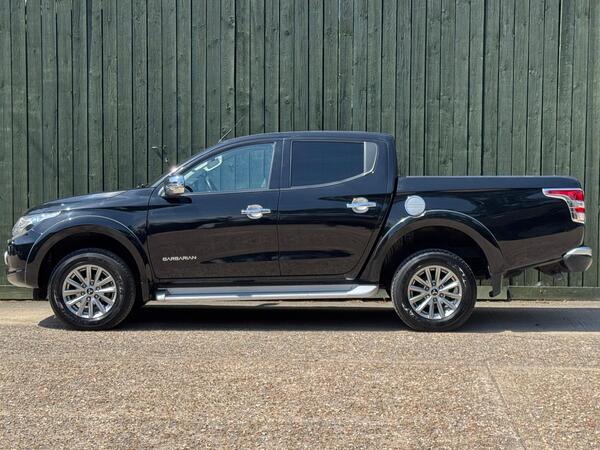 Mitsubishi L200 2.4 DI-D DC Barbarian 4WD Euro 6 4dr at 9th