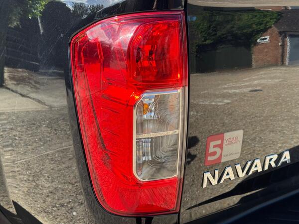 Nissan Navara 2.3 dCi Tekna 4WD Euro 6 (s/s) 4dr