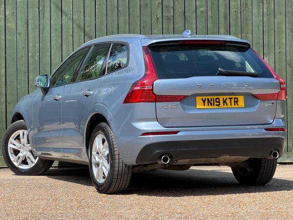 Volvo XC60 2.0 D4 Momentum Auto AWD Euro 6 (s/s) 5dr