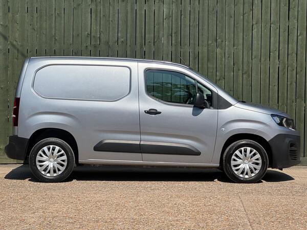Peugeot Partner 1.5 BlueHDi 1000 Professional Standard Panel Van SWB Euro 6 5dr at 12th