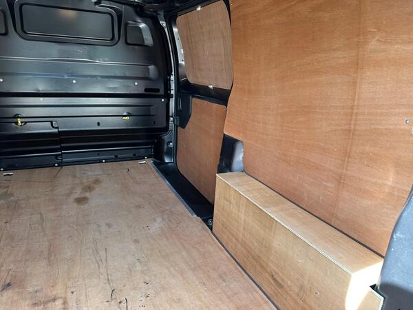 Citroen Dispatch 1.5 BlueHDi 1000 Enterprise Pro M FWD 2 Euro 6 (s/s) 6dr at 29th