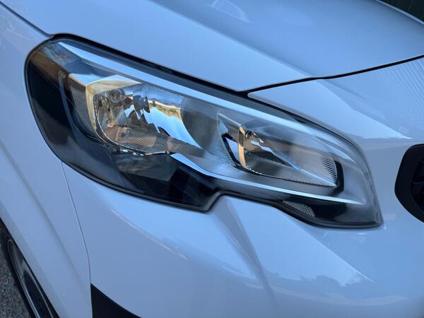 Peugeot Expert 2.0 BlueHDi 1400 Professional Premium Standard Panel Van MWB Euro 6 (s/s) 6dr