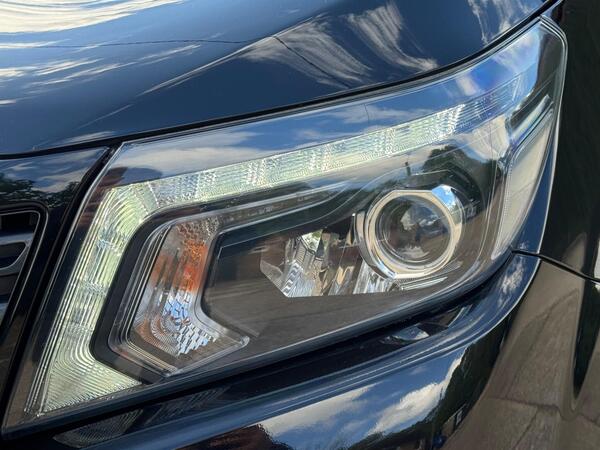 Nissan Navara 2.3 dCi N-Guard 4WD Euro 6 (s/s) 4dr at 30th